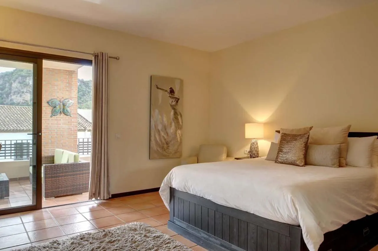 Benahavis Luxury Apartment